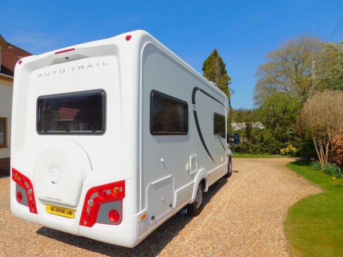 Auto-Trail Apache 700 SE. Fiat 2.3 6 BERTH with 4 x 3 Point Seat Belts with Front and Rear Lounge and Dining Areas. £41,999 - Image 31