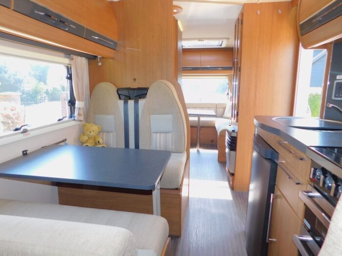 Auto-Trail Apache 700 SE. Fiat 2.3 6 BERTH with 4 x 3 Point Seat Belts with Front and Rear Lounge and Dining Areas. £41,999 - Image 26