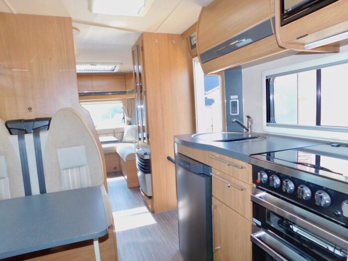 Auto-Trail Apache 700 SE. Fiat 2.3 6 BERTH with 4 x 3 Point Seat Belts with Front and Rear Lounge and Dining Areas. £41,999 - Image 25