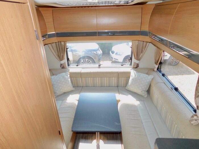 Auto-Trail Apache 700 SE. Fiat 2.3 6 BERTH with 4 x 3 Point Seat Belts with Front and Rear Lounge and Dining Areas. £41,999 - Image 24