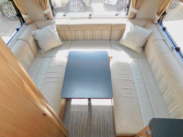 Auto-Trail Apache 700 SE. Fiat 2.3 6 BERTH with 4 x 3 Point Seat Belts with Front and Rear Lounge and Dining Areas. £41,999 - Image 23