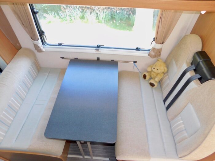 Auto-Trail Apache 700 SE. Fiat 2.3 6 BERTH with 4 x 3 Point Seat Belts with Front and Rear Lounge and Dining Areas. £41,999 - Image 20