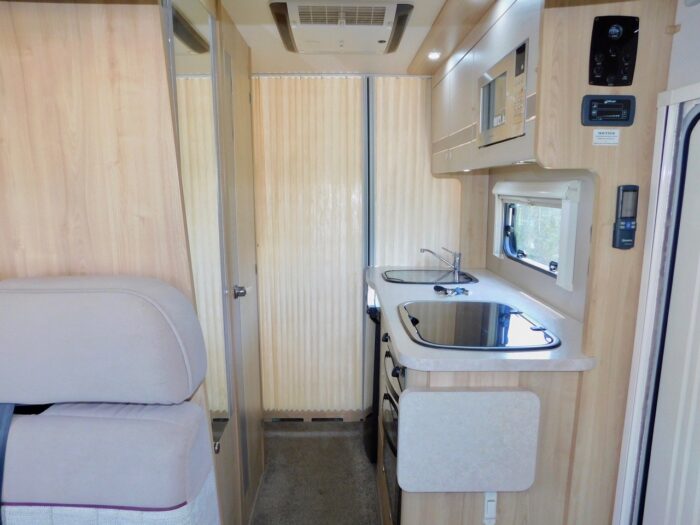 Elddis Sussex Fontwell Special Edition 196 Peugeot 2.0 Hdi with 6 Berth and 6 Seatbelts and Front and Rear Lounge and Dining Areas and with Only 16,800 miles from New in November 2016. £44,999 - Image 10