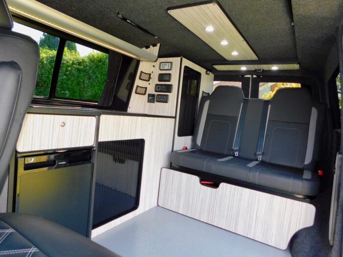VW 4 Berth POP TOP & Van 2.0 Tdi 102 bhp by ULTIMATE Campers with 5 Seatbelts. Only 72,950 miles and 2 previous owners from New. November 2015 65 plate. £34,999 - Image 21