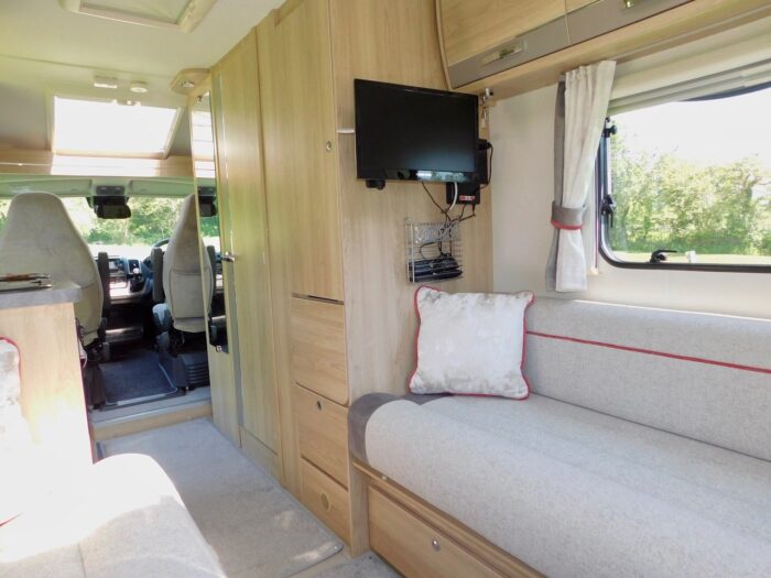 Elddis Majestic 120 Peugeot 2.2 Hdi Euro 6. LUXURY 2 Berth with REAR LOUNGE. Sleep as Either 2 Singles or a Huge Double Bed. ULEZ Compliant. Only 6,000 miles from New. £52,999 - Image 19