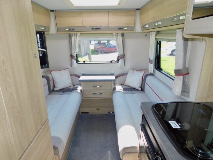 Elddis Majestic 120 Peugeot 2.2 Hdi Euro 6. LUXURY 2 Berth with REAR LOUNGE. Sleep as Either 2 Singles or a Huge Double Bed. ULEZ Compliant. Only 6,000 miles from New. £52,999 - Image 17