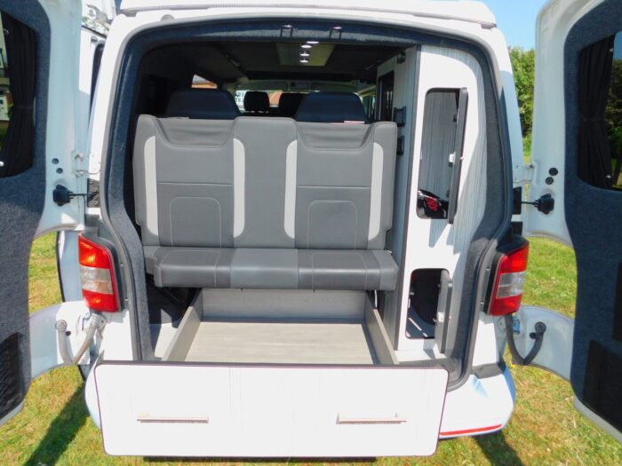 VW 4 Berth POP TOP & Van 2.0 Tdi 102 bhp by ULTIMATE Campers with 5 Seatbelts. Only 72,950 miles and 2 previous owners from New. November 2015 65 plate. £34,999 - Image 18