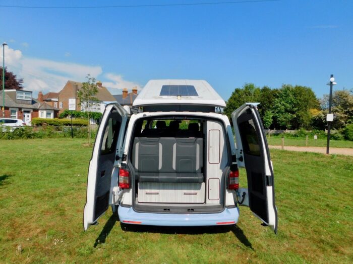 VW 4 Berth POP TOP & Van 2.0 Tdi 102 bhp by ULTIMATE Campers with 5 Seatbelts. Only 72,950 miles and 2 previous owners from New. November 2015 65 plate. £34,999 - Image 15