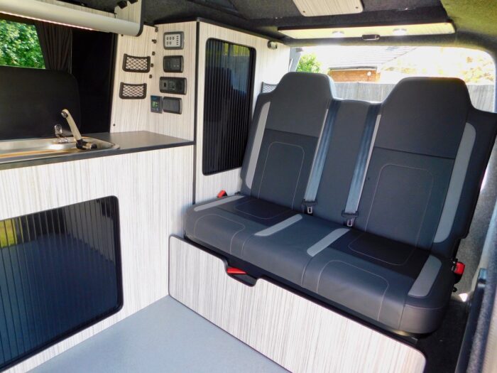 VW 4 Berth POP TOP & Van 2.0 Tdi 102 bhp by ULTIMATE Campers with 5 Seatbelts. Only 72,950 miles and 2 previous owners from New. November 2015 65 plate. £34,999 - Image 13