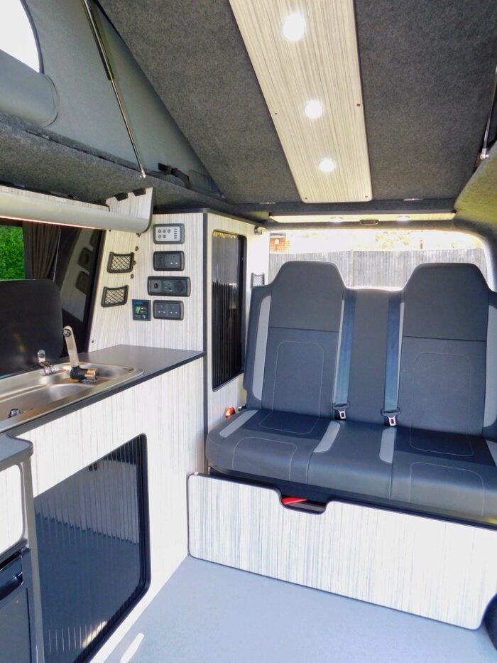 VW 4 Berth POP TOP & Van 2.0 Tdi 102 bhp by ULTIMATE Campers with 5 Seatbelts. Only 72,950 miles and 2 previous owners from New. November 2015 65 plate. £34,999 - Image 3