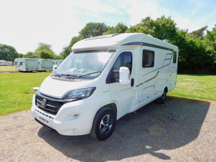 Hymer EXSIS T 588. 2018 Luxury Compact 2 Berth with Twin Beds Over the Huge Garage. 4 x Seatbelts. Plated at 3500 Kgs. **ULEZ COMPLIANT** £58,999 - Image 21