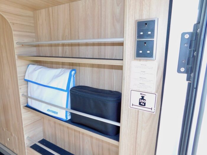 Hymer EXSIS T 588. 2018 Luxury Compact 2 Berth with Twin Beds Over the Huge Garage. 4 x Seatbelts. Plated at 3500 Kgs. **ULEZ COMPLIANT** £58,999 - Image 18
