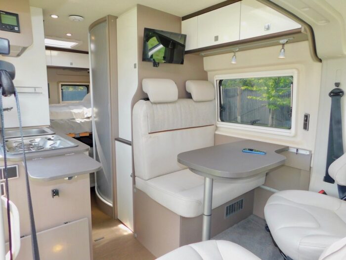 Burstner City Car C600 Harmony Line Fiat 2.3 AUTOMATIC Luxury Compact 2 to 3 Berth under 6m Long and Only 14,580 miles from New 2019 £54,999 - Image 15