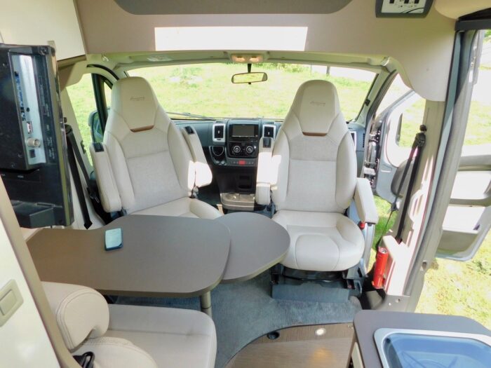 Burstner City Car C600 Harmony Line Fiat 2.3 AUTOMATIC Luxury Compact 2 to 3 Berth under 6m Long and Only 14,580 miles from New 2019 £54,999 - Image 12
