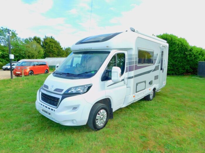Auto-Sleeper Broadway Luxury 2 Berth. Peugeot 2.0L. 2017 with Only 21,153 Miles from New. Only 6.28m Long. £47,999