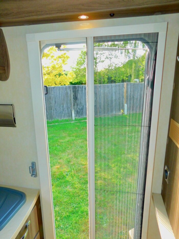 Auto-Sleeper Broadway Luxury 2 Berth. Peugeot 2.0L. 2017 with Only 21,153 Miles from New. Only 6.28m Long. £47,999 - Image 13