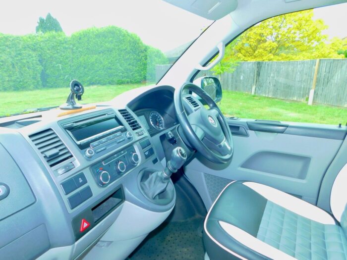 VW LWB 2.0L T32 Professional Conversion 2 Plus 2 Berth Highline. 2014 with Full Service History. Only 2 Owners from New. £27,999 - Image 17
