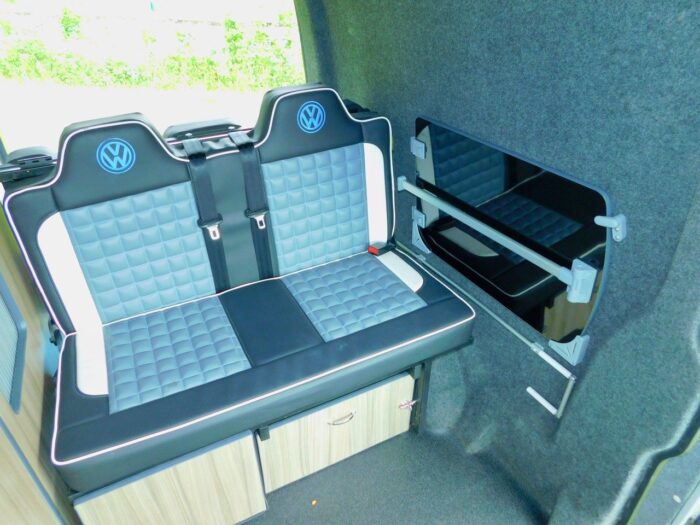 VW LWB 2.0L T32 Professional Conversion 2 Plus 2 Berth Highline. 2014 with Full Service History. Only 2 Owners from New. £27,999 - Image 9