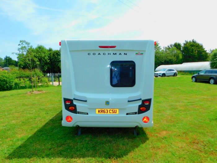 Coachman Vision 450/2 Luxury 2 Berth Compact Caravan with Motor Mover. 2015. £11,450 - Image 16