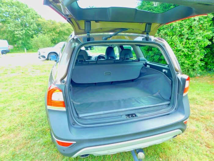 Volvo XC 70 2.4 D4 SE Lux Geartronic AWD Euro 5 5dr. November 2013, 63 Plate.. £14,490 - Image 6