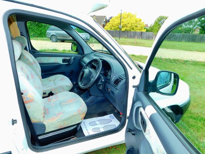 ROMAHOME Duo 2 Berth. 2001 Citroen 1.9d Economical Engine with Only 68,000 Miles From New. £14,999 - Image 21