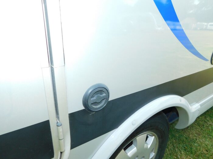 Dethleffs Globebus Fiat 2.3 Jtd Luxury 4 Berth. Rear LOUNGE and 5 Seatbelts. £32,999 - Image 5