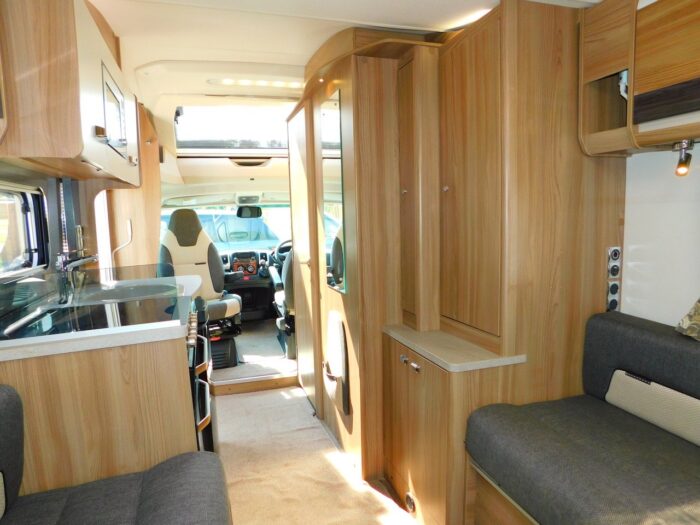 Bessacarr 462 Luxury 2 Berth with Huge REAR U SHAPE LOUNGE. Only 6.43m Long. Ultimate Specification. ULEZ Compliant.. £39,999 - Image 18