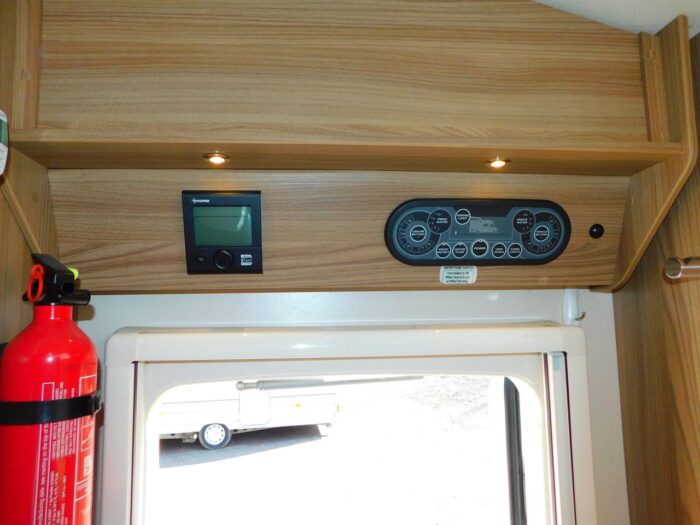 Bessacarr 462 Luxury 2 Berth with Huge REAR U SHAPE LOUNGE. Only 6.43m Long. Ultimate Specification. ULEZ Compliant.. £39,999 - Image 12
