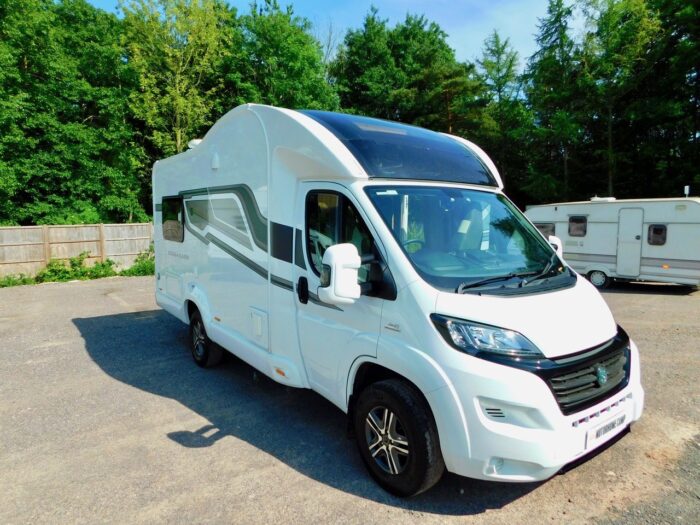 Bessacarr 462 Luxury 2 Berth with Huge REAR U SHAPE LOUNGE. Only 6.43m Long. Ultimate Specification. ULEZ Compliant.. £39,999 - Image 9