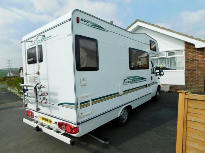 Elddis Firestorm 300 Peugeot 2.2 Hdi Barrons Special Edition 5 BERTH with 4 x 3 point SEAT BELTS. Only 47,600 miles.  £20,999 - Image 13