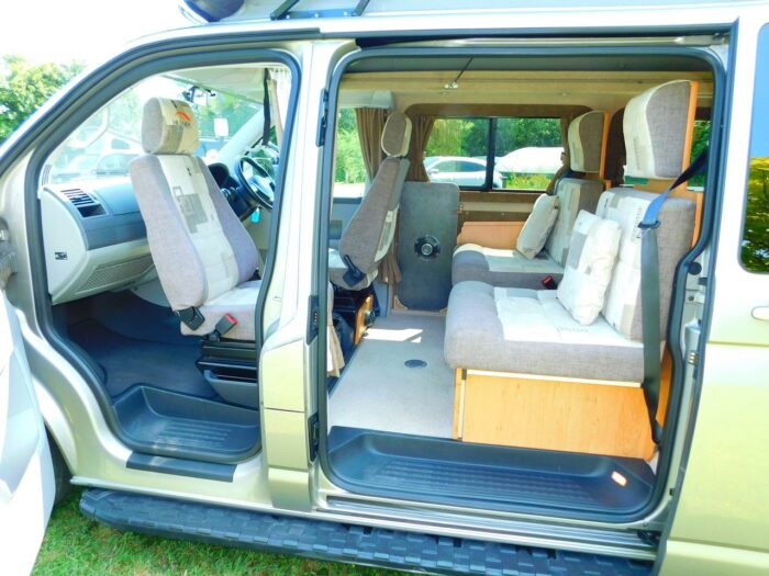 Hillside Leisure Cromford VW 2.0 Tdi 140 Bhp Highline with the Dsg AUTOMATIC Transmission. Award Winning Luxury Campervan with Rear Washroom with Flushing TOILET. 2014. £39,999 - Image 6