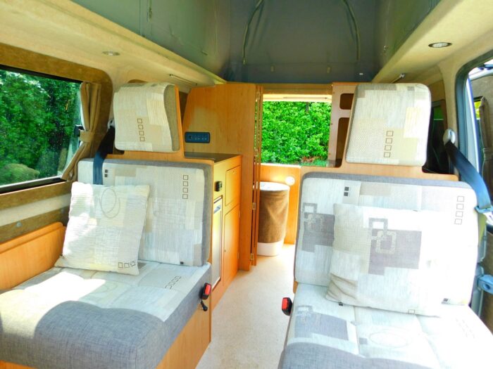 Hillside Leisure Cromford VW 2.0 Tdi 140 Bhp Highline with the Dsg AUTOMATIC Transmission. Award Winning Luxury Campervan with Rear Washroom with Flushing TOILET. 2014. £39,999 - Image 8