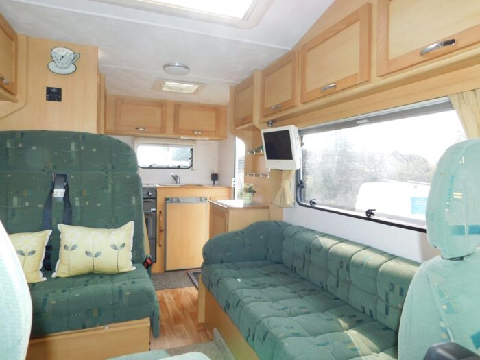 Elddis Firestorm 300 Peugeot 2.2 Hdi Barrons Special Edition 5 BERTH with 4 x 3 point SEAT BELTS. Only 47,600 miles.  £20,999 - Image 10