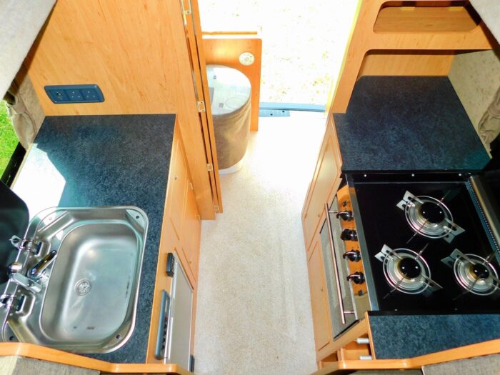 Hillside Leisure Cromford VW 2.0 Tdi 140 Bhp Highline with the Dsg AUTOMATIC Transmission. Award Winning Luxury Campervan with Rear Washroom with Flushing TOILET. 2014. £39,999 - Image 12