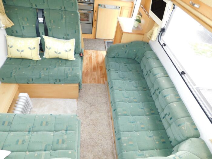 Elddis Firestorm 300 Peugeot 2.2 Hdi Barrons Special Edition 5 BERTH with 4 x 3 point SEAT BELTS. Only 47,600 miles.  £20,999 - Image 8
