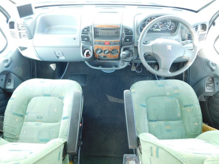 Elddis Firestorm 300 Peugeot 2.2 Hdi Barrons Special Edition 5 BERTH with 4 x 3 point SEAT BELTS. Only 47,600 miles.  £20,999 - Image 7