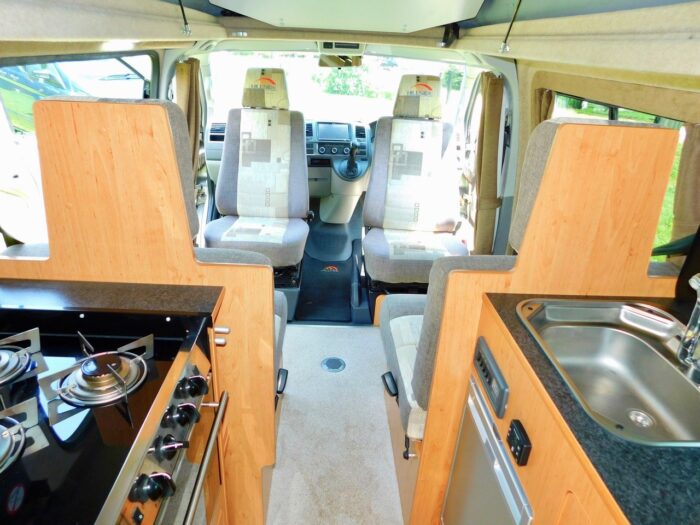 Hillside Leisure Cromford VW 2.0 Tdi 140 Bhp Highline with the Dsg AUTOMATIC Transmission. Award Winning Luxury Campervan with Rear Washroom with Flushing TOILET. 2014. £39,999 - Image 15