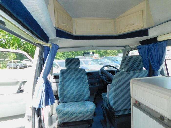 VW 2.0 Petrol Holdsworth Villa 2 Plus 2 Berth Campervan £12,999 - Image 12