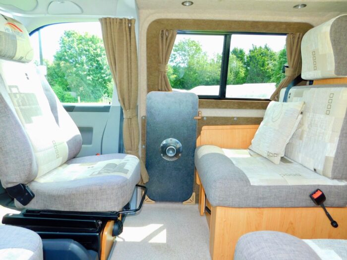 Hillside Leisure Cromford VW 2.0 Tdi 140 Bhp Highline with the Dsg AUTOMATIC Transmission. Award Winning Luxury Campervan with Rear Washroom with Flushing TOILET. 2014. £39,999 - Image 18