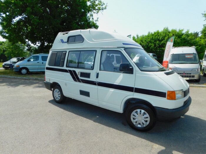 VW 2.0 Petrol Holdsworth Villa 2 Plus 2 Berth Campervan £12,999 - Image 5