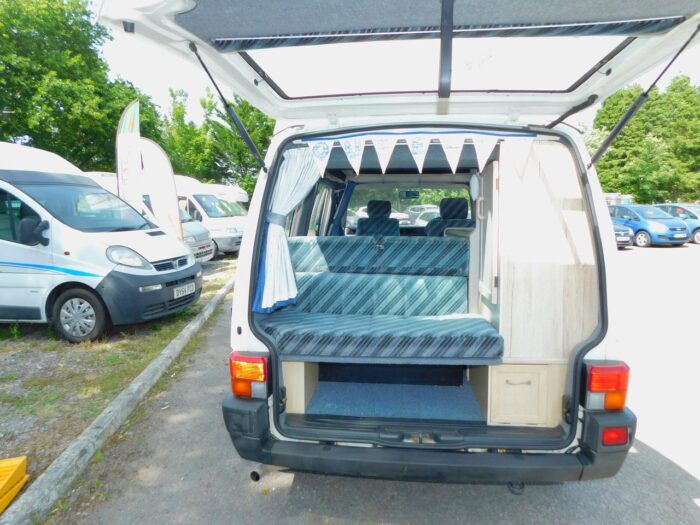VW 2.0 Petrol Holdsworth Villa 2 Plus 2 Berth Campervan £12,999 - Image 2