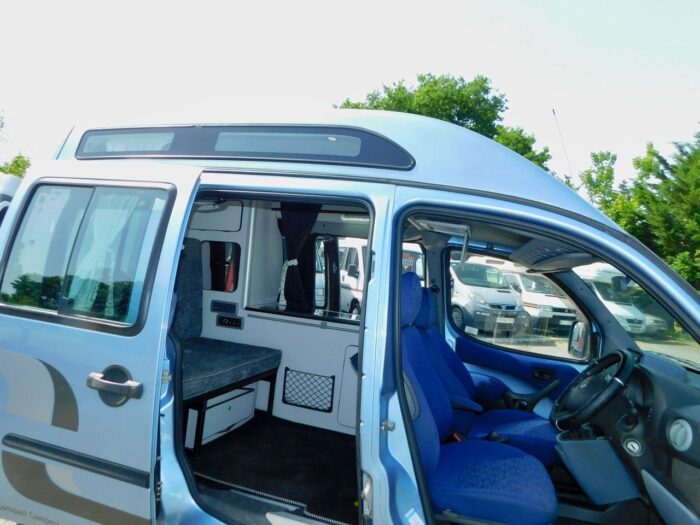 Fiat Doblo Dynamic 1.9 jtd CAMPERVAN by Classic Campers with 4 SEATBELTS and AIR CONDITIONING. £11,999 - Image 3