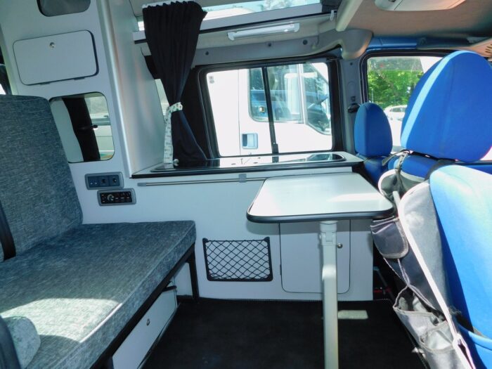 Fiat Doblo Dynamic 1.9 jtd CAMPERVAN by Classic Campers with 4 SEATBELTS and AIR CONDITIONING. £11,999 - Image 2