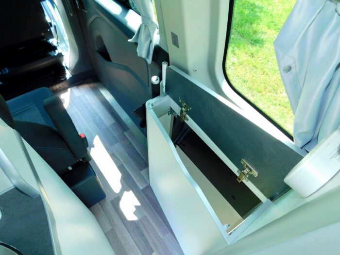 Westfalia Nugget 2020 70 plate Pop-Top Campervan Ford Transit, 2x Double Beds – 4x Berth & 5x Travelling Seats, 185 BHp Manual Gearbox – Super Specification With Full Service History! £44,999 - Image 15