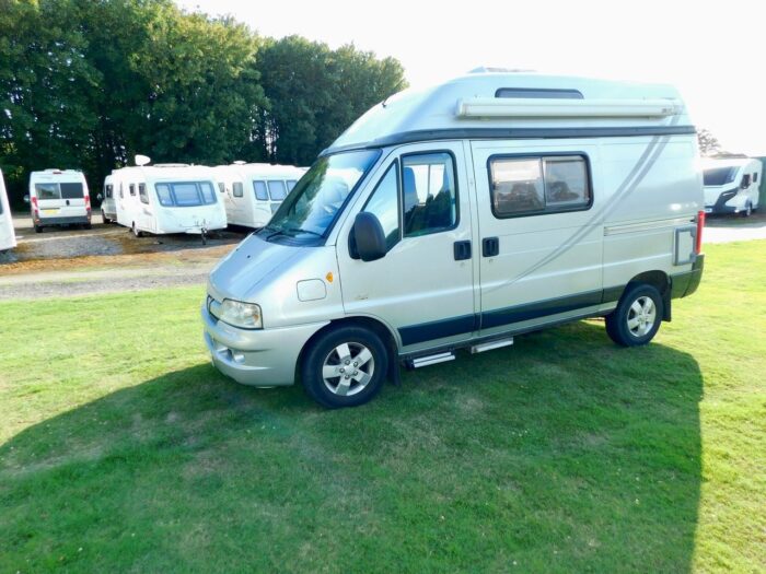 Auto-Sleeper DORSET Peugeot 2.0 HDI Luxury 4 Berth (2 Plus 2) model. Only 5.2m Long, 2.02m Wide. 2 x Electric Steps. 2003 £19,999