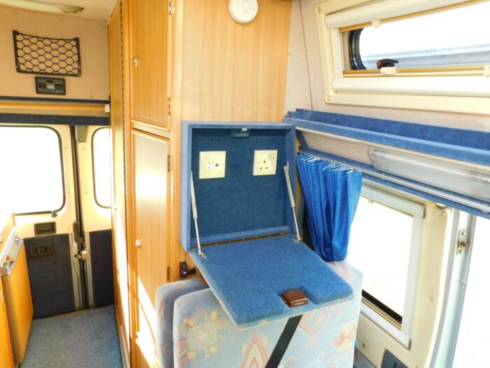 Auto-Sleeper DORSET Peugeot 2.0 HDI Luxury 4 Berth (2 Plus 2) model. Only 5.2m Long, 2.02m Wide. 2 x Electric Steps. 2003 £19,999 - Image 21