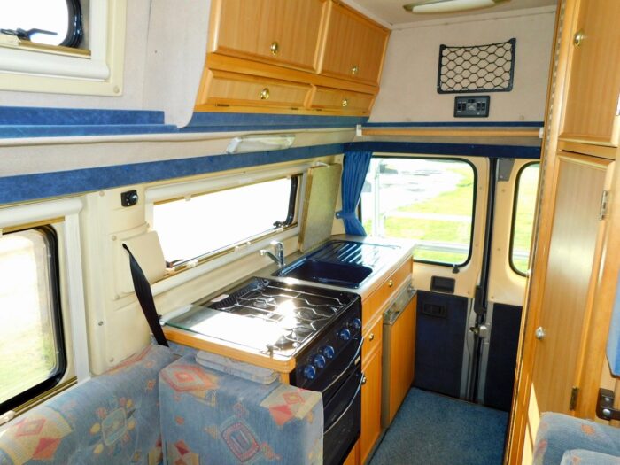 Auto-Sleeper DORSET Peugeot 2.0 HDI Luxury 4 Berth (2 Plus 2) model. Only 5.2m Long, 2.02m Wide. 2 x Electric Steps. 2003 £19,999 - Image 20