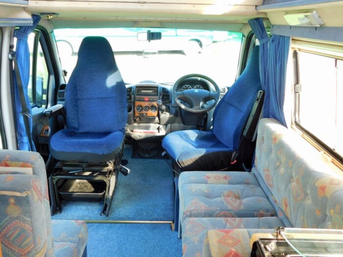 Auto-Sleeper DORSET Peugeot 2.0 HDI Luxury 4 Berth (2 Plus 2) model. Only 5.2m Long, 2.02m Wide. 2 x Electric Steps. 2003 £19,999 - Image 12