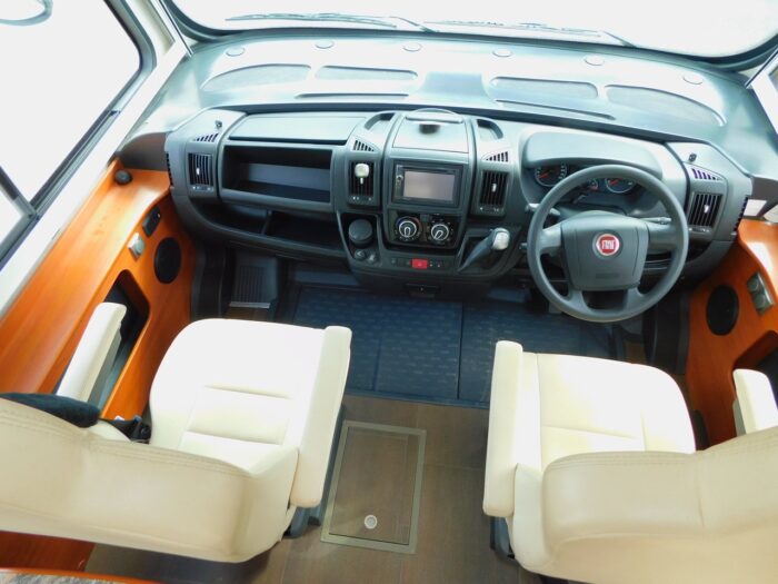 Concorde Credo Emotion 713H Fiat 3.0 L 180 bhp Automatic Luxury 4 Berth with Large Garage for a Scooter etc. £65,999 - Image 33