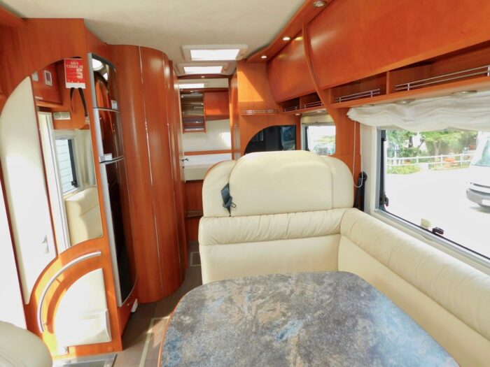 Concorde Credo Emotion 713H Fiat 3.0 L 180 bhp Automatic Luxury 4 Berth with Large Garage for a Scooter etc. £65,999 - Image 31